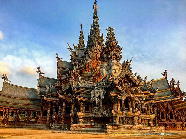 Sanctuary of Truth Pattaya (video)