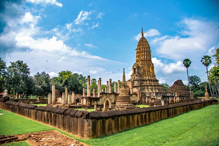 Wat Phra Si Rattana Mahathat - Чалиан