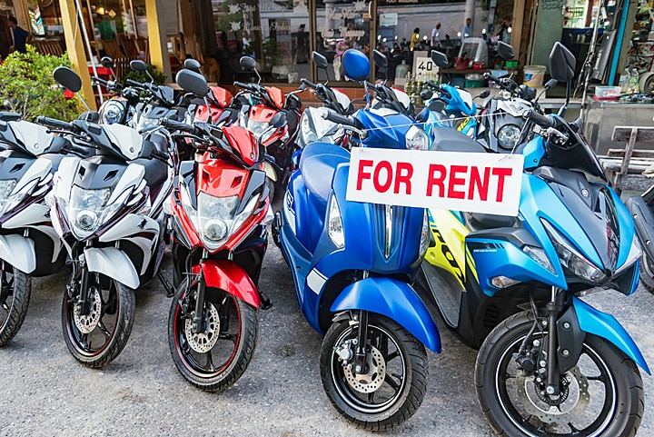 at leje scooter eller i Thailand