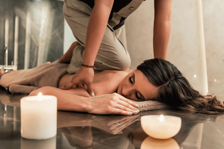 massage door ogen van een vrouw | Thailand blog